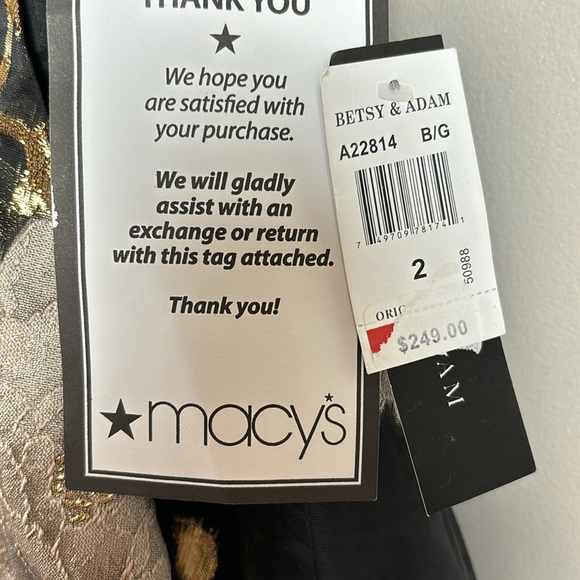 NWT Macy’s Betsy & Adam Gown - Picture 4 of 8